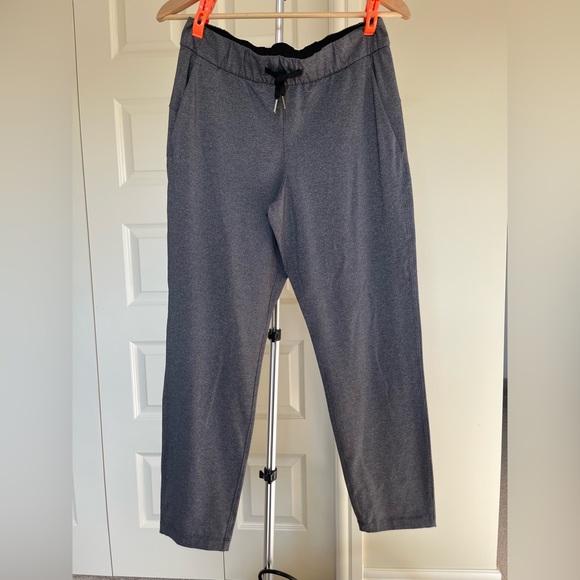Lululemon On The Fly 7/8 Pant *27" - Picture 4 of 4